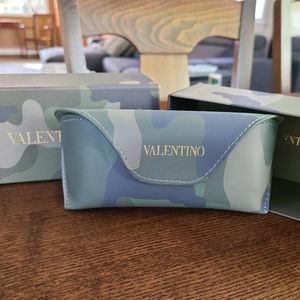 VALENTINO SUNGLASS CASE AND BOX. AUTHENTIC